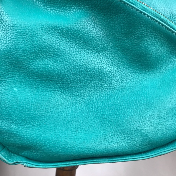 Kelsi Dagger | Issy convertible crossbody bag - Picture 7 of 8